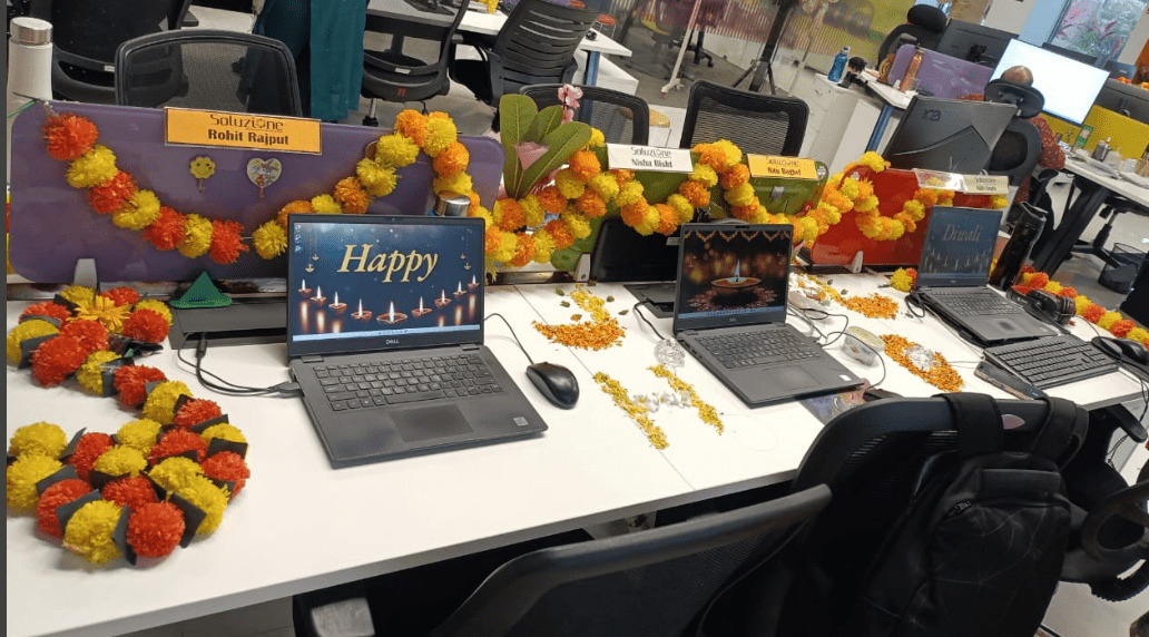 Office Table Decoration | Soluzione